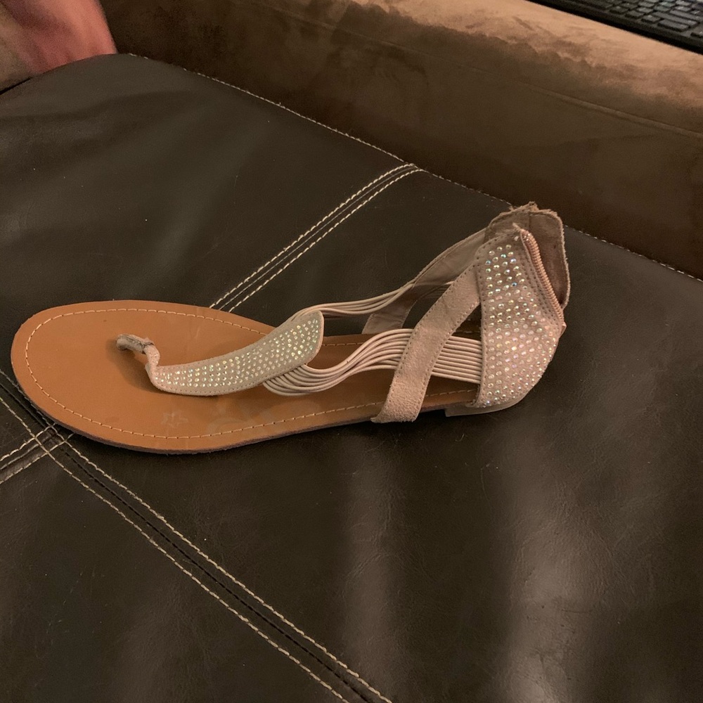Shoe - Picture 2 of 2